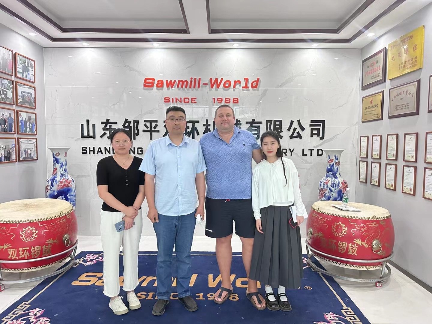  Photo with Ukrainian customer 