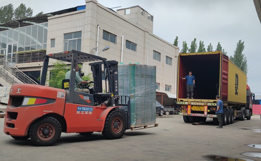 Sawmillworld Semi-automatic Horizontal Nailing Machine shipped to Bulgaria (2)